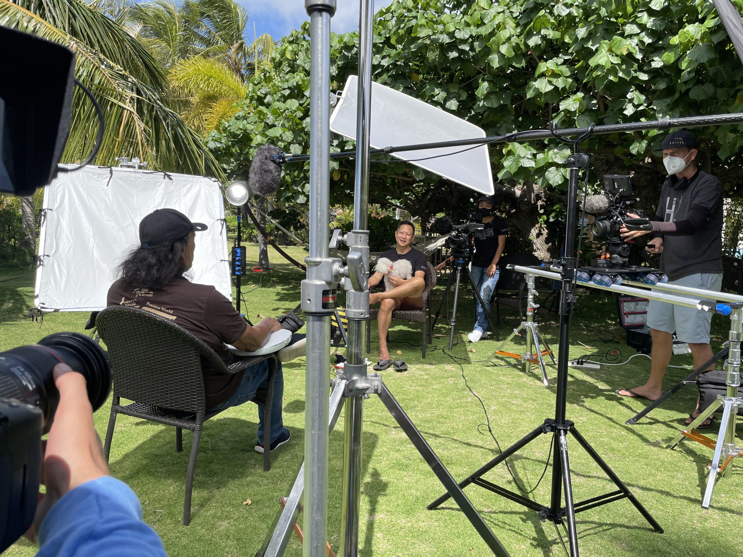 Steve Sue interviewing Henry Kapono